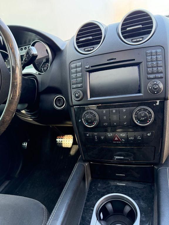 Gebraucht Mercedes ML350 272 PS (200 kW) 2010 SUV