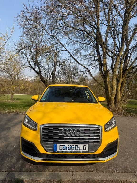 Gebraucht Audi Q2 S-Line 116 PS (85 kW) 2017 Gelb SUV