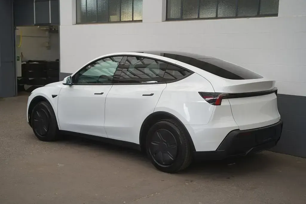 Neu Tesla Model Y 219 kW (299 PS) 2026 Weiß SUV