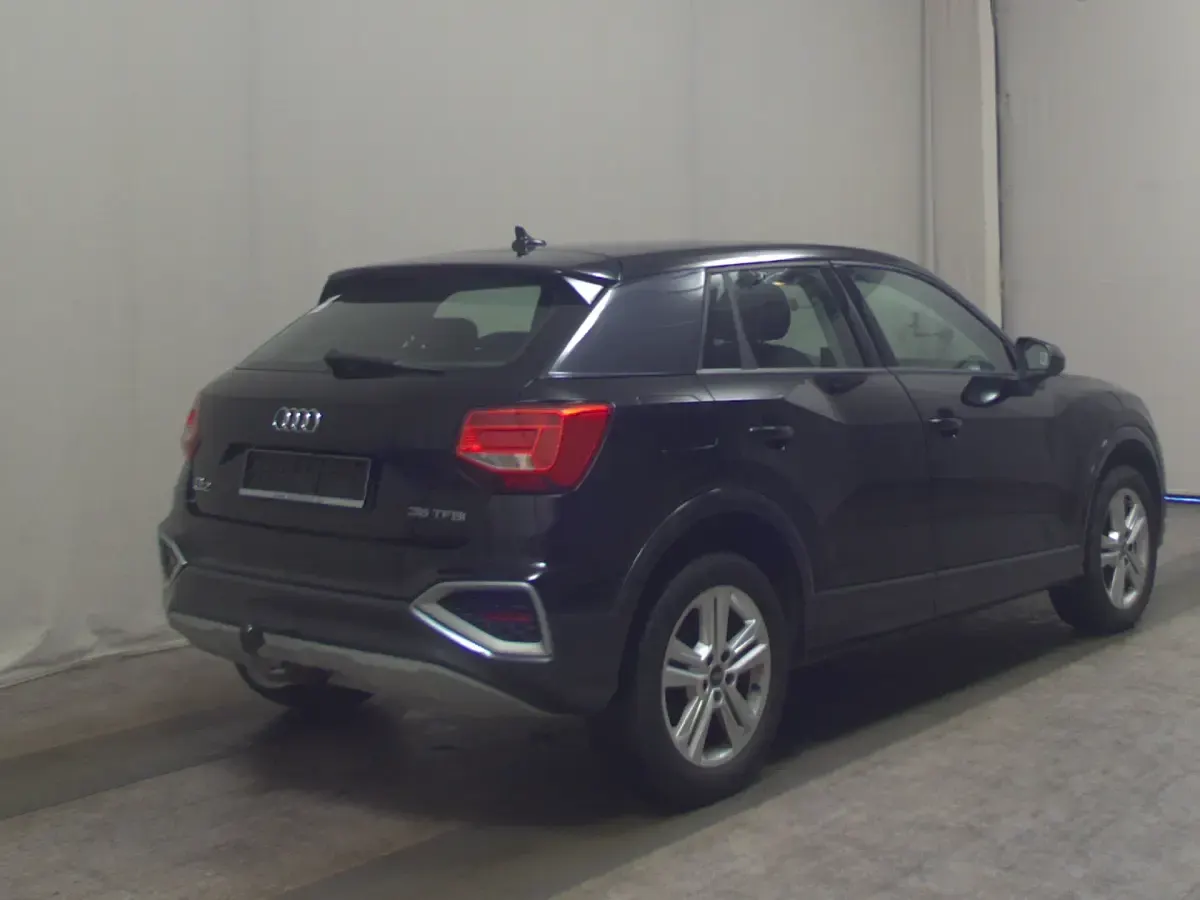 Używany Audi Q2 Advanced 150 KM (110 kW) 2021 Czarny SUV