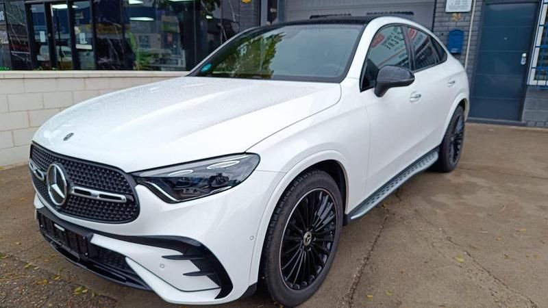 Weiß Gebraucht 2025 Mercedes GLC300 AMG SUV | 71.000 € (Fairer Preis) - Bild 1/4