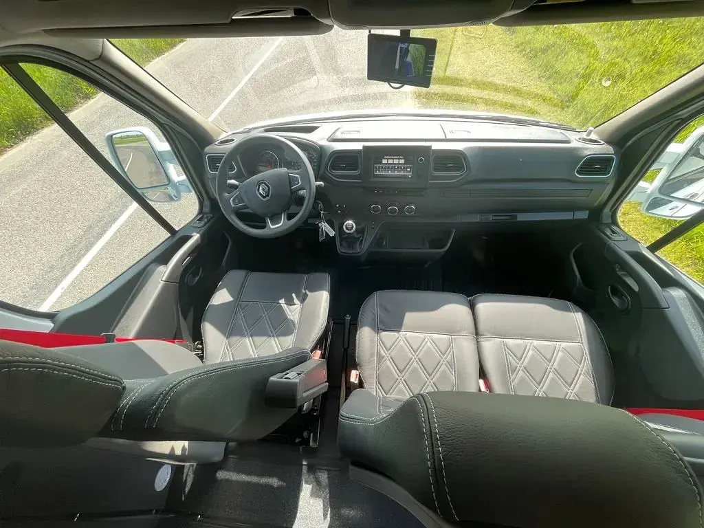 Nowe Renault Master 165 KM (121 kW) 2026 Biały Minivan