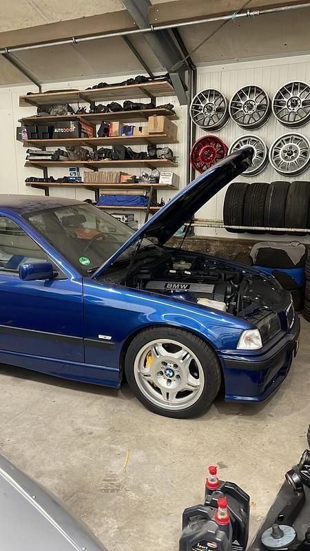 Blau Gebraucht 1996 BMW 328 M Sport Limousine | 13.900 € - Bild 1/4