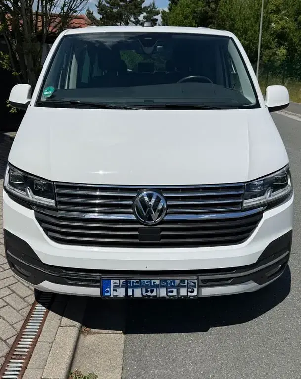Gebraucht VW Multivan 150 PS (110 kW) 2020 Weiß Van / Kleinbus