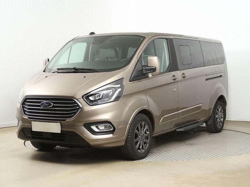 Pyritsilber metallic (metallic) Gebraucht 2023 Ford Tourneo Custom Titanium X Limousine | 41.739 € (Fairer Preis) - Bild 1/4