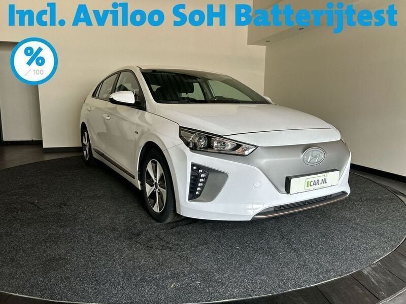 Weiß Gebraucht 2017 Hyundai Ioniq Comfort Limousine | 9.400 € (Guter Preis) - Bild 1/4