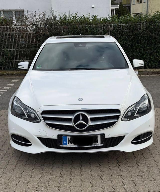 Gebraucht Mercedes E350 Elegance 258 PS (189 kW) 2013 Weiß Limousine