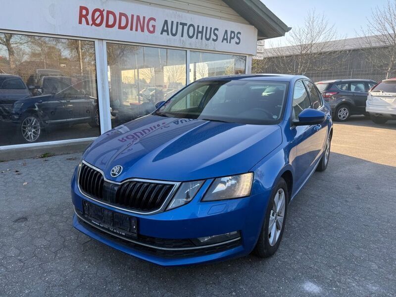 Blau Gebraucht 2017 Skoda Octavia Limousine | 6.000 € (Superpreis) - Bild 1/4