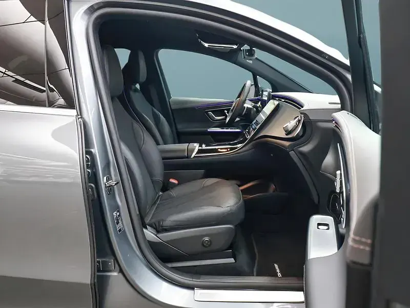 Gebraucht Mercedes EQE300 180 kW (245 PS) 2025 Grau Limousine