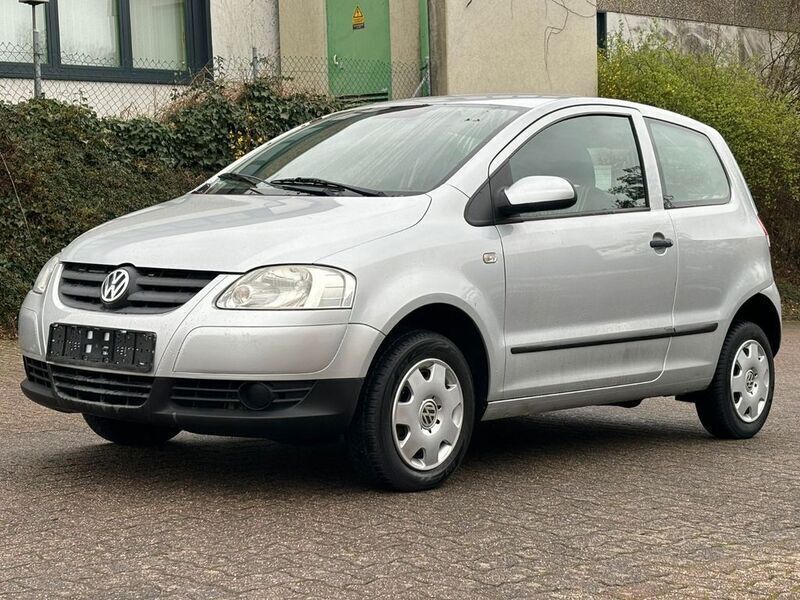 Silber Gebraucht 2006 VW Fox Basis Kleinwagen | 1.800 € (Etwas zu teuer) - Bild 1/4