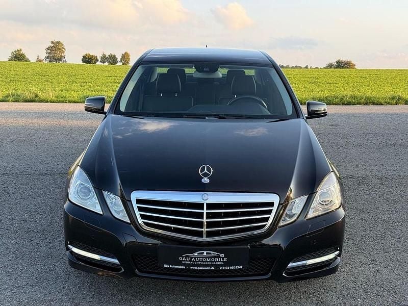 Gebraucht Mercedes E250 204 PS (150 kW) 2011 Schwarz Limousine