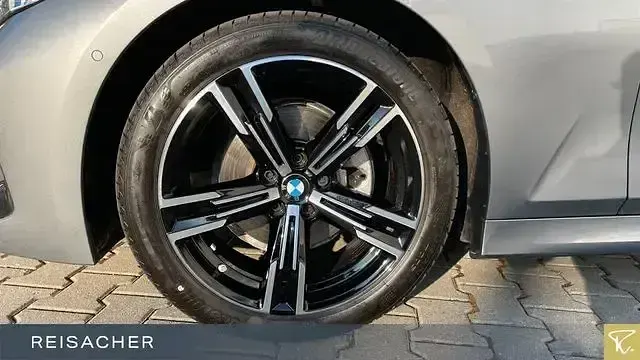 Gebraucht BMW 320 Comfort Edition 190 PS (139 kW) 2025 Skyscraper grau metallic Limousine