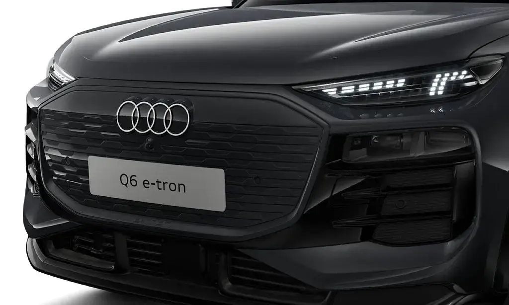 Gebraucht Audi Q6 e-tron Ambiente 185 kW (252 PS) 2025 Magnetgrau SUV