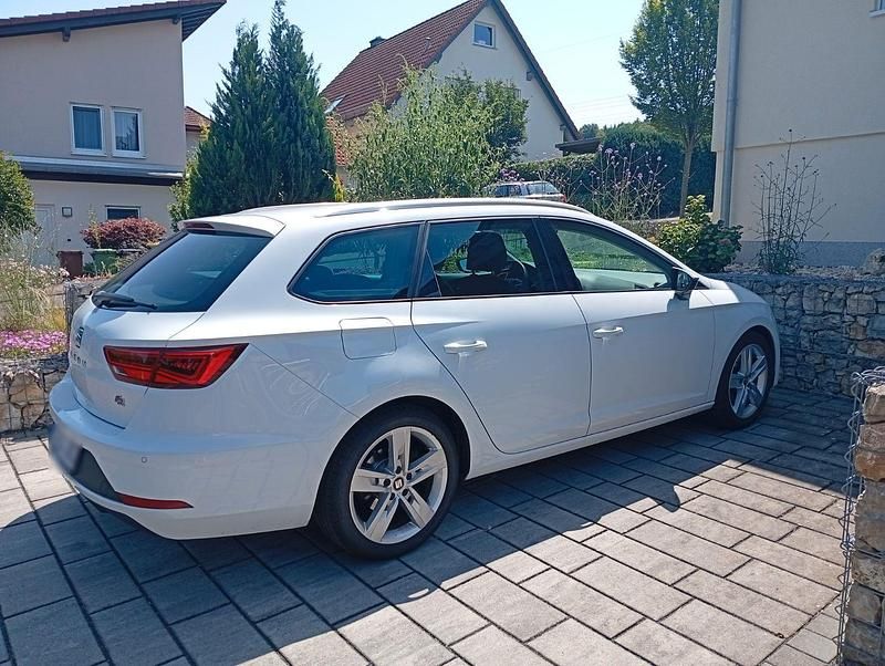 Second-hand Seat Leon FR 131 CP (96 kW) 2020 Alb Break