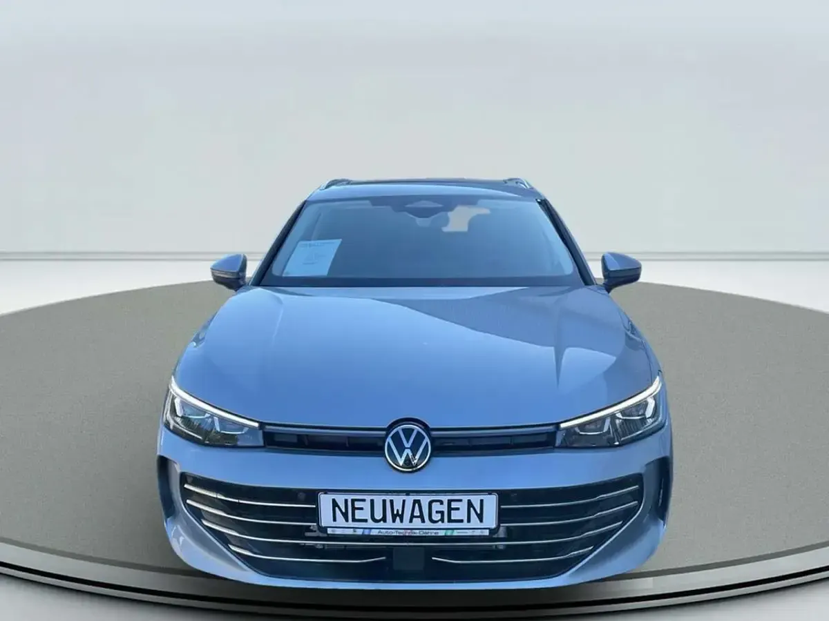 Neu VW Passat Elegance 177 PS (130 kW) 2026 Oyster silver Kombi