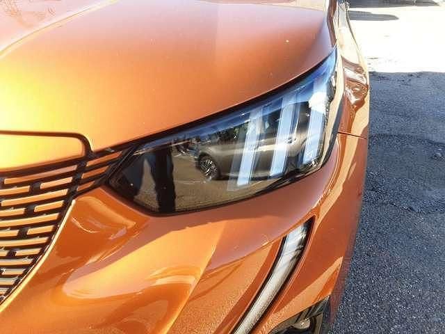 Metallic Gebraucht 2022 Peugeot e-2008 GT SUV | 20.450 € (Fairer Preis) - Bild 1/4