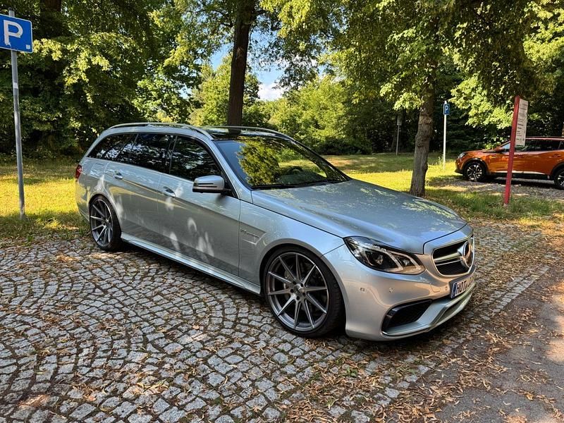 Gebraucht Mercedes E63 AMG AMG 557 PS (409 kW) 2013 Silber Kombi