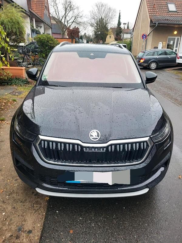 Schwarz Gebraucht 2021 Skoda 105 Limousine | 31.560 € - Bild 1/4