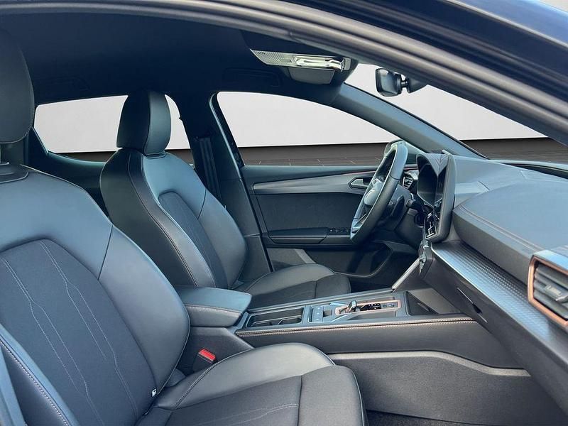 Gebraucht Cupra Leon 150 PS (110 kW) 2025 Midnight schwarz metallic (metallic) Limousine