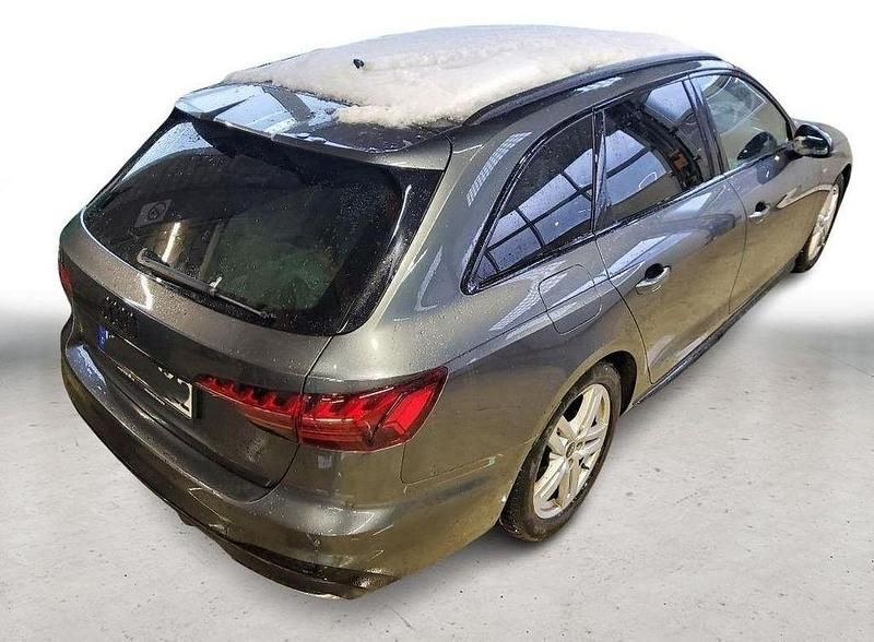 Gebraucht Audi A4 S-Line 204 PS (150 kW) 2023 Grau Kombi