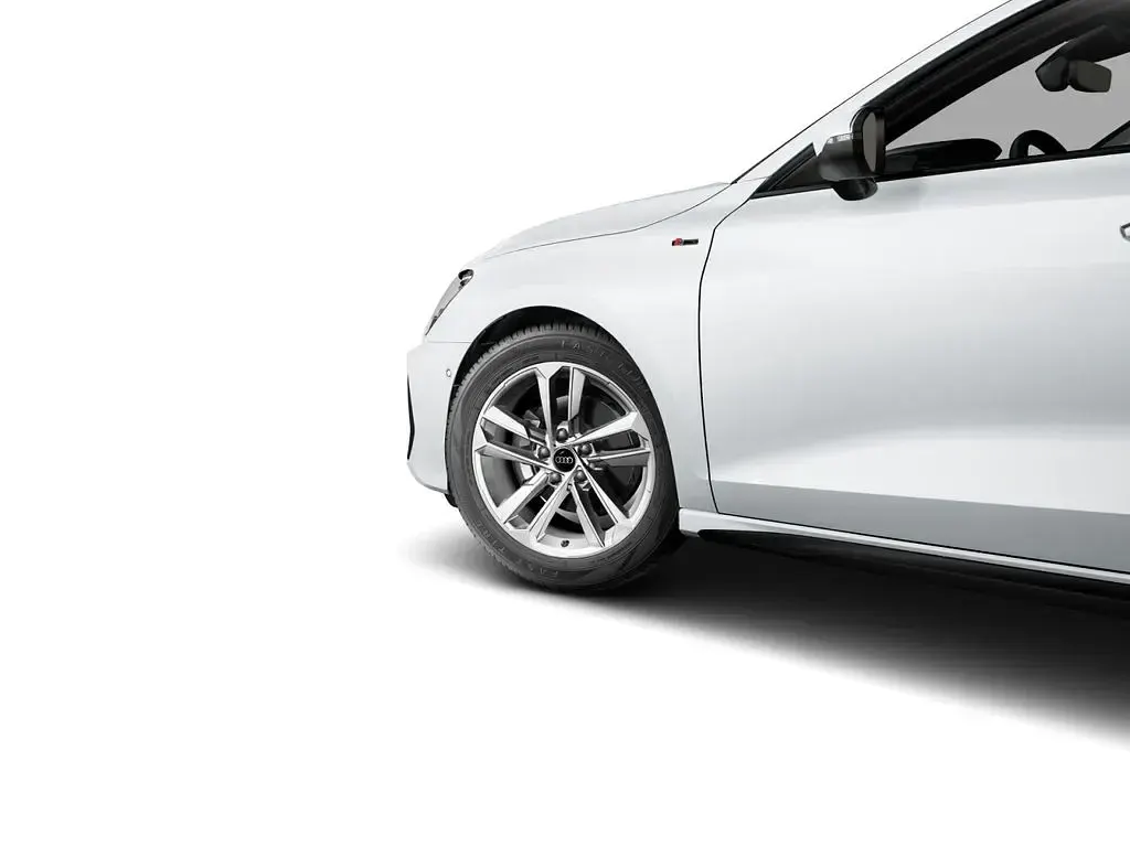 Gebraucht Audi A3 S-Line 150 PS (110 kW) 2025 Gletscherweiß metallic Limousine