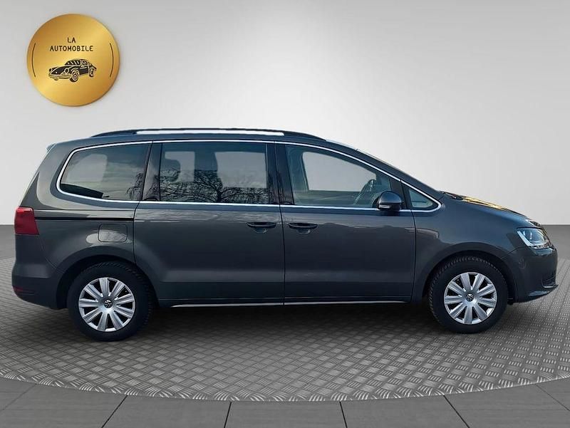 Gebraucht VW Sharan Comfortline 140 PS (102 kW) 2012 Grau Van / Kleinbus