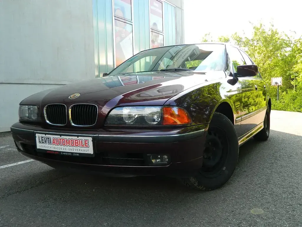 Gebraucht BMW 520 150 PS (110 kW) 1997 Rot Limousine