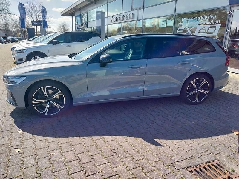 Gebraucht Volvo V60 Plus 197 PS (144 kW) 2023 Grau Kombi
