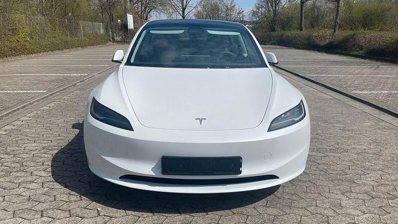 Gebraucht Tesla Model 3 366 kW (498 PS) 2023 Weiß Limousine