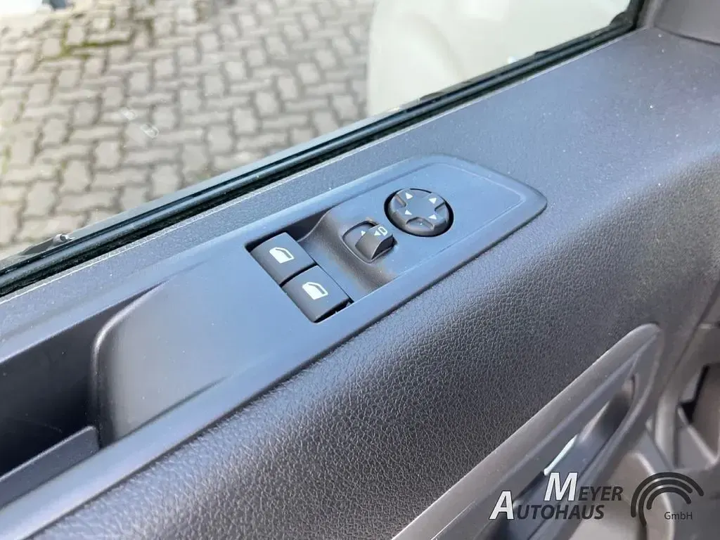 Gebraucht Citroën Spacetourer 177 PS (130 kW) 2025 Weiß Van / Kleinbus