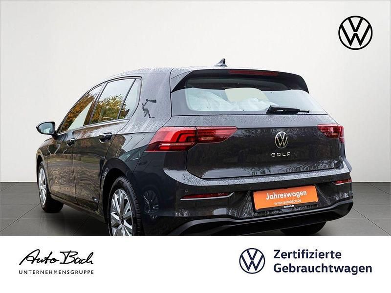 Gebraucht VW Golf VIII 116 PS (85 kW) 2024 Grau Limousine