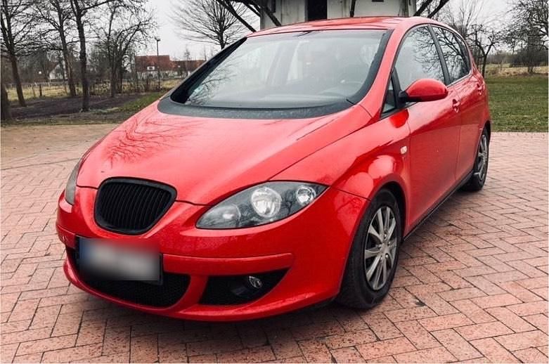 Rot Gebraucht 2006 Seat Altea Sport Limousine | 2.199 € (Etwas zu teuer) - Bild 1/4