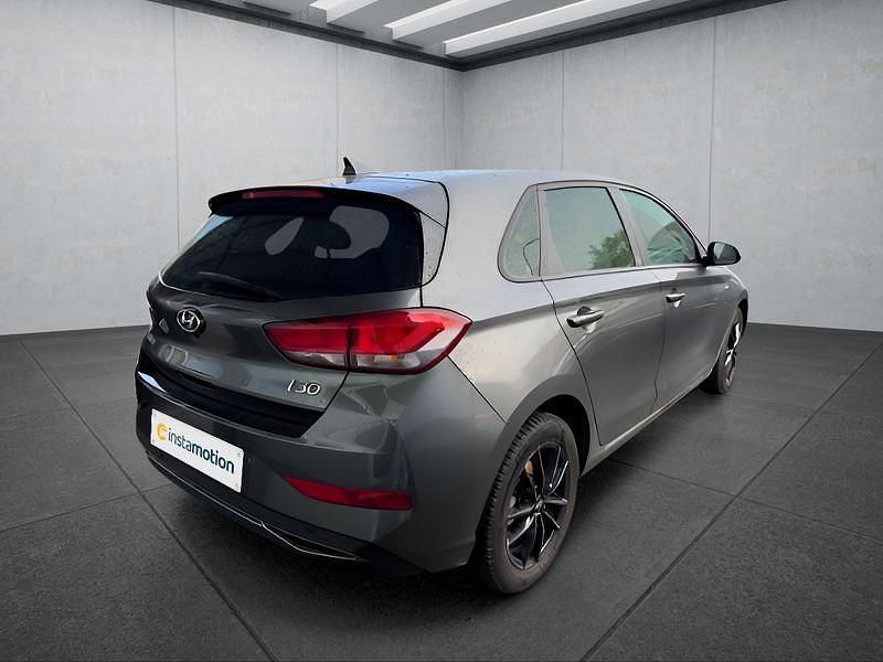 Gebraucht Hyundai i30 160 PS (117 kW) 2021 Grau Kleinwagen