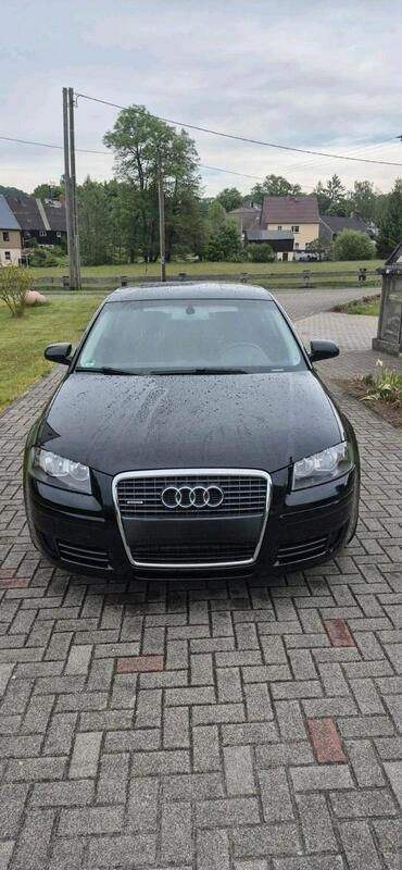 Schwarz Gebraucht 2006 Audi A3 Attraction Coupé | 7.499 € - Bild 1/4