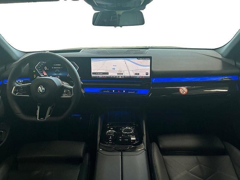 Neu BMW 540 M Sport 286 PS (210 kW) 2025 Black sapphire metallic Kombi