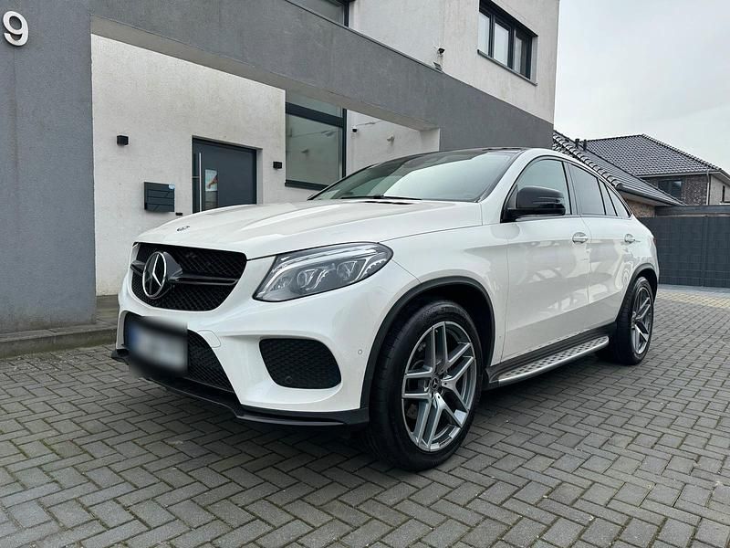 Weiß Gebraucht 2015 Mercedes GLE350 AMG Coupé | 34.900 € (Fairer Preis) - Bild 1/4