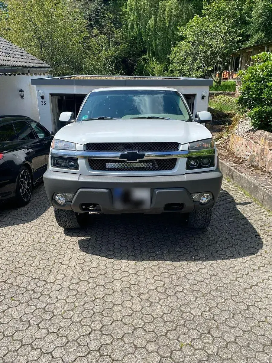 Gebraucht Chevrolet Avalanche 275 PS (202 kW) 2002 Weiß Pickup