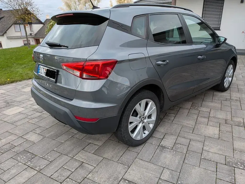 Gebraucht Seat Arona Style 95 PS (69 kW) 2018 Grau SUV