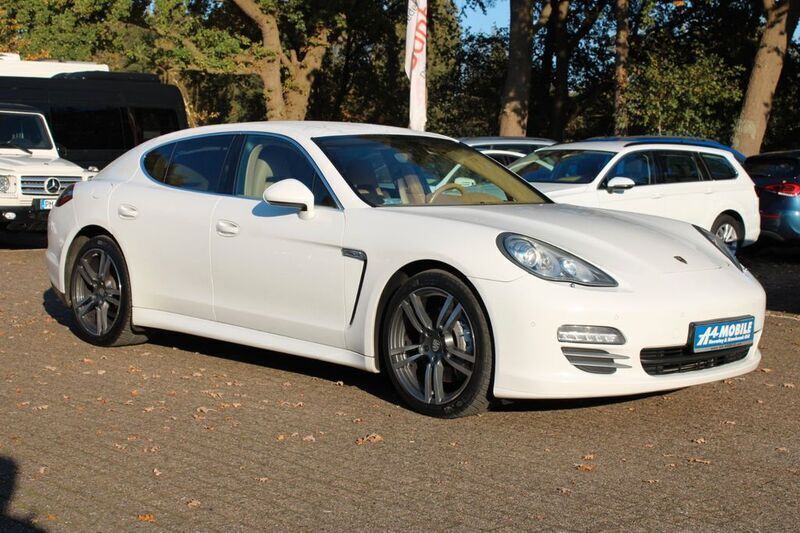 Carraraweiß Gebraucht 2011 Porsche Panamera 4S Limousine | 28.999 € - Bild 1/4