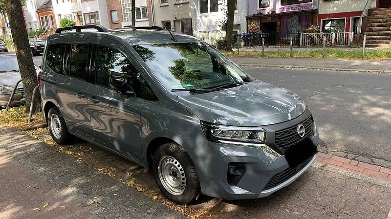 Grau Gebraucht 2022 Nissan Townstar Tekna Van / Kleinbus | 19.890 € (Guter Preis) - Bild 1/4
