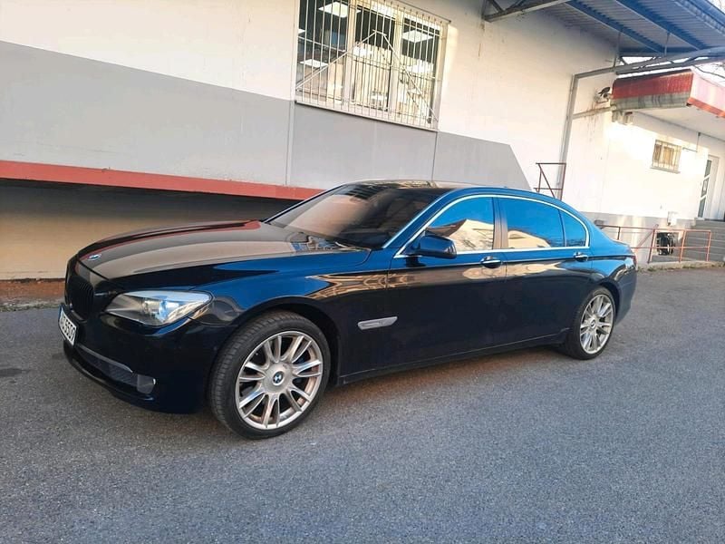 Gebraucht BMW 750L 449 PS (330 kW) 2010 Schwarz Limousine