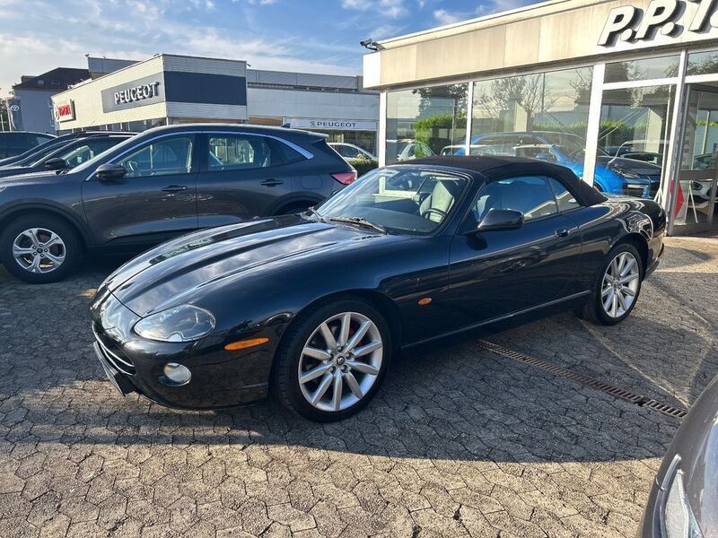 Schwarz Gebraucht 2005 Jaguar XK8 Cabrio | 22.890 € (Fairer Preis) - Bild 1/4