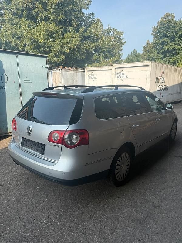 Silber Gebraucht 2007 VW Passat Kombi | 1.700 € (Superpreis) - Bild 1/4