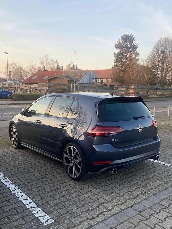 Gebraucht VW Golf VII GTI 230 PS (169 kW) 2018 Blau Limousine