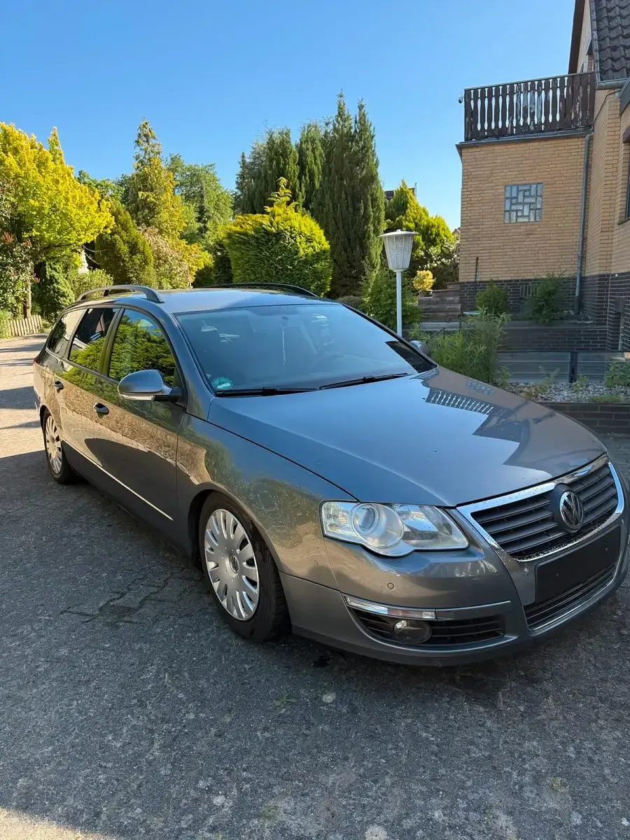Gebraucht VW Passat 105 PS (77 kW) 2009 Grau Kombi