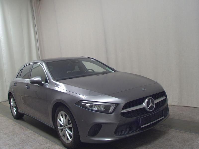 Gebraucht Mercedes A160 Progressive 109 PS (80 kW) 2022 Grau Limousine