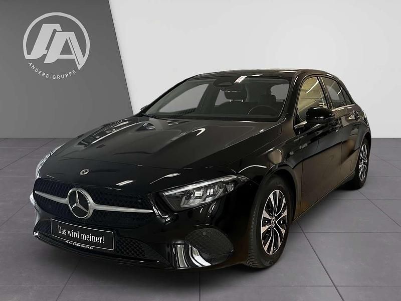 Gebraucht Mercedes A180 116 PS (85 kW) 2024 Nachtschwarz Limousine