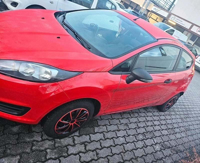 Gebraucht Ford Fiesta 2015 Rot Kleinwagen