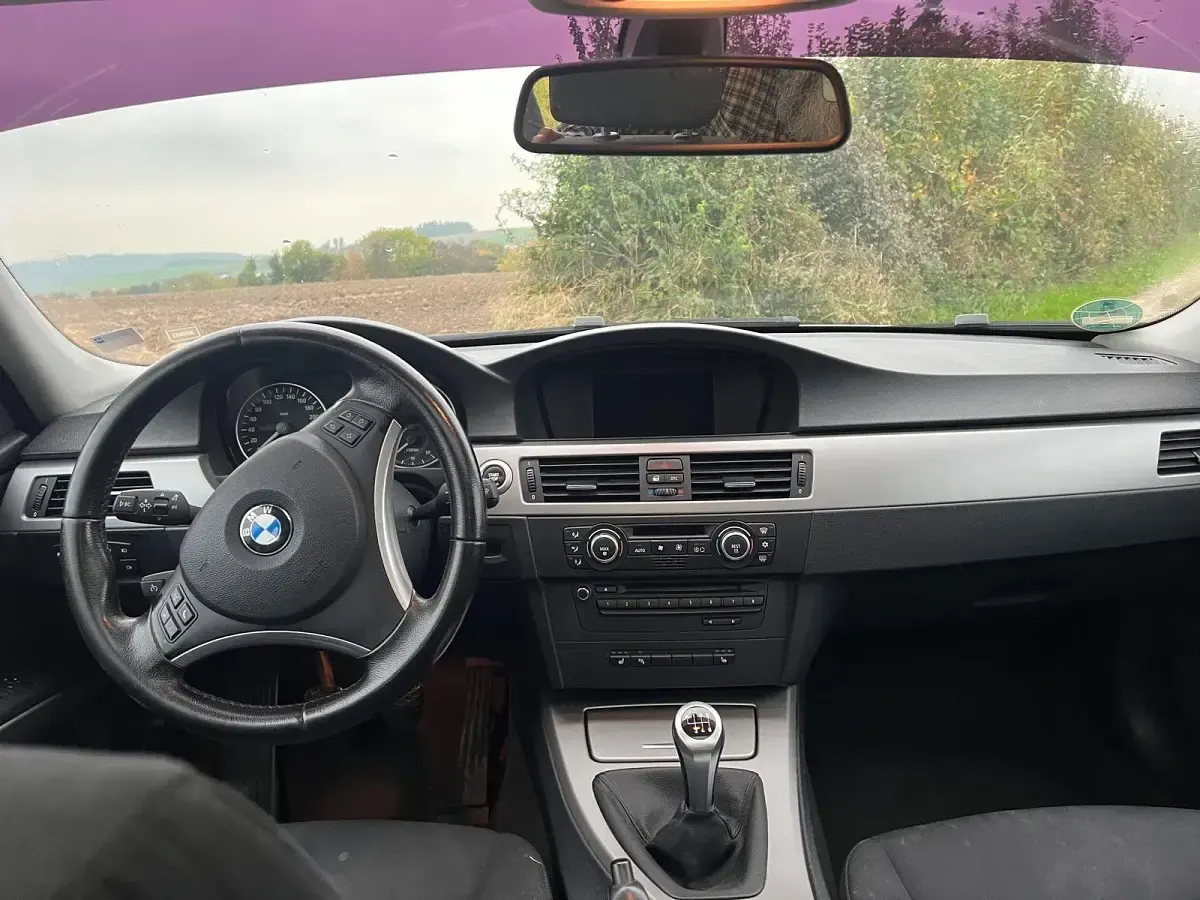 Gebraucht BMW 318 129 PS (94 kW) 2007 Silber Limousine