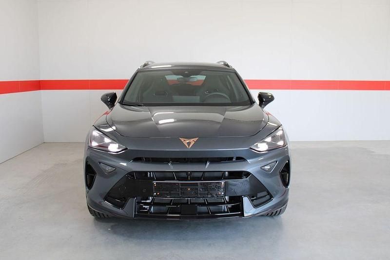 Neu Cupra Formentor 204 PS (150 kW) 2025 Grau SUV